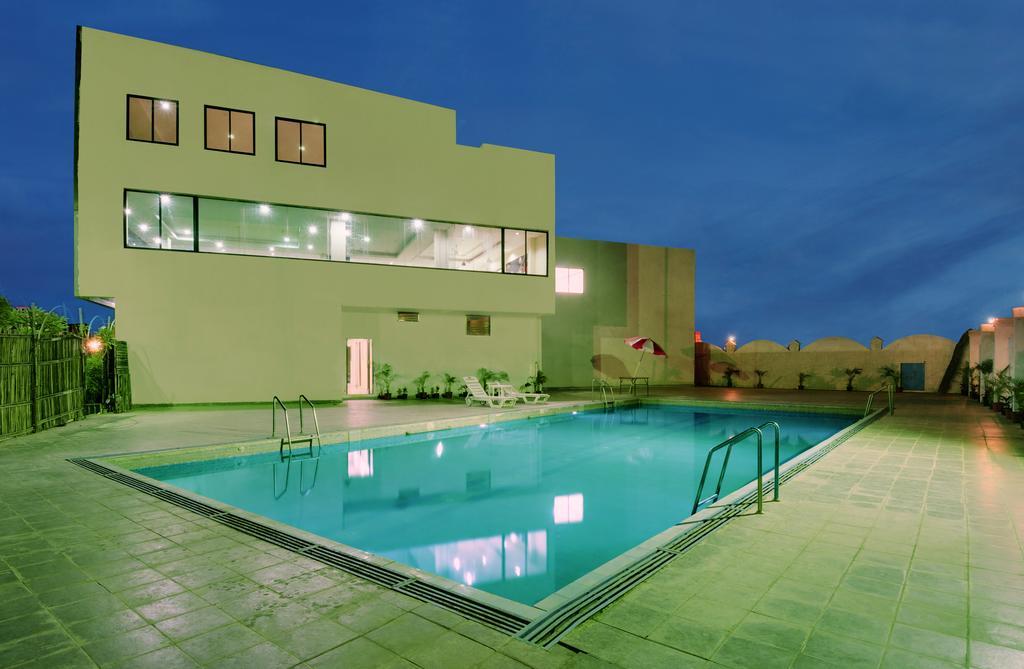 Hotel Balaji Central Ratlam Экстерьер фото