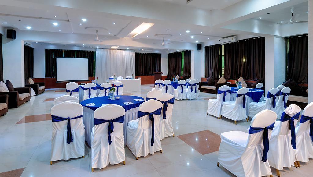 Hotel Balaji Central Ratlam Экстерьер фото