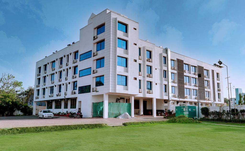 Hotel Balaji Central Ratlam Экстерьер фото