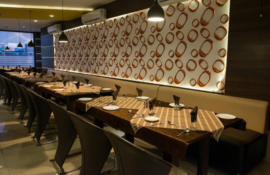 Hotel Balaji Central Ratlam Экстерьер фото