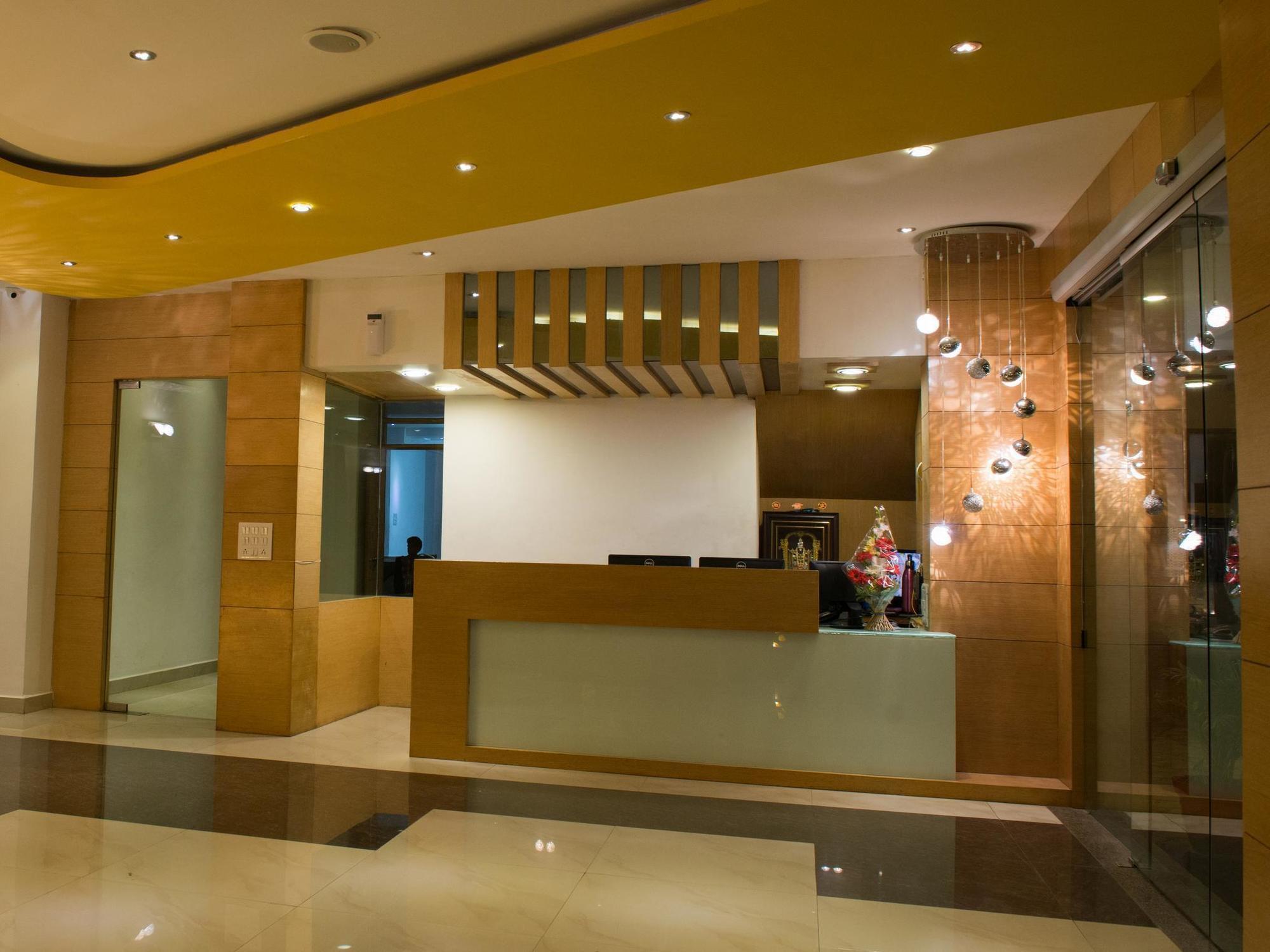 Hotel Balaji Central Ratlam Экстерьер фото